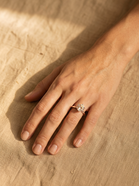 Anillo Solitario Étoile