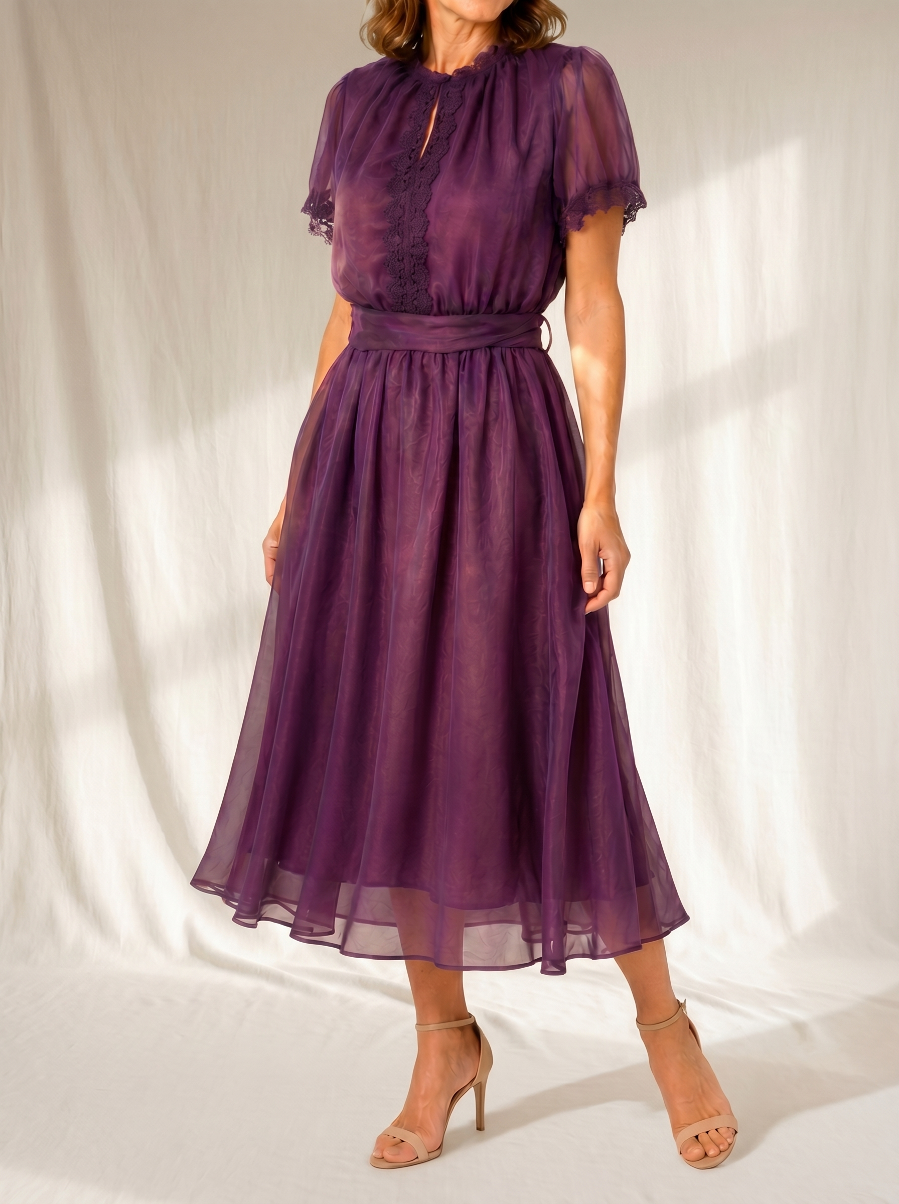 Flavia | Maxi Vestido con Escote en V y Borde de Encaje Chiffon