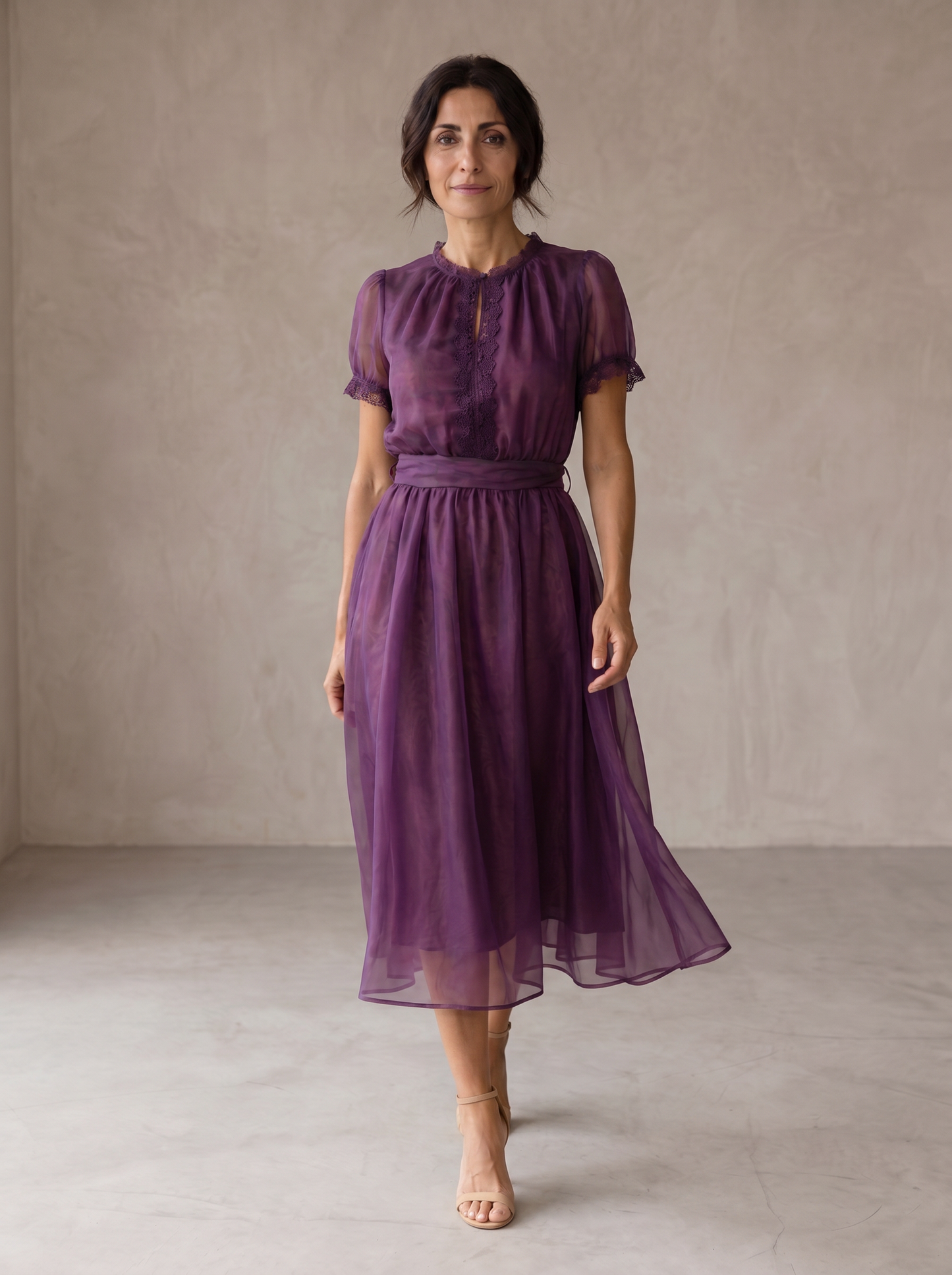 Flavia | Maxi Vestido con Escote en V y Borde de Encaje Chiffon