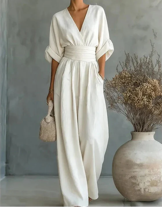 Daniela  Mono elegante de escote en V y pierna ancha